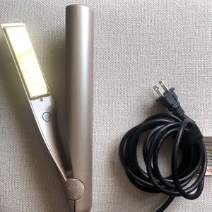 Tyme Iron curling iron